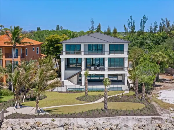 7324 POINT OF ROCKS RD, Sarasota, FL 34242
