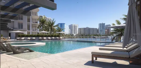 550 GOLDEN GATE POINT #201, Sarasota, FL 34236