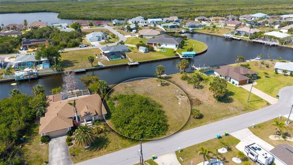 17117 CANARY LN, Port Charlotte, FL 33948
