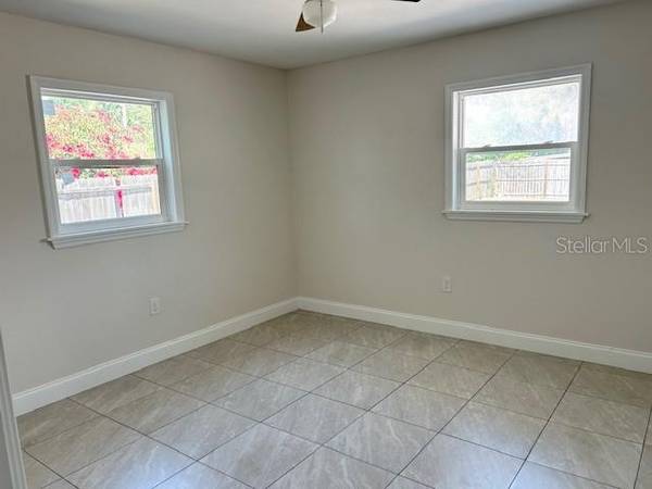 110 PINE AVE, Osprey, FL 34229