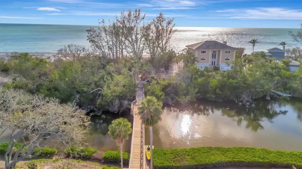 8555 HERON LAGOON CIR, Sarasota, FL 34242