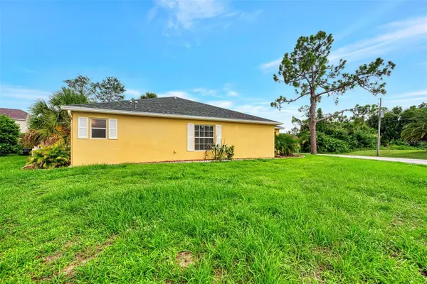 3530 ADELAIDE AVE, North Port, FL 34288