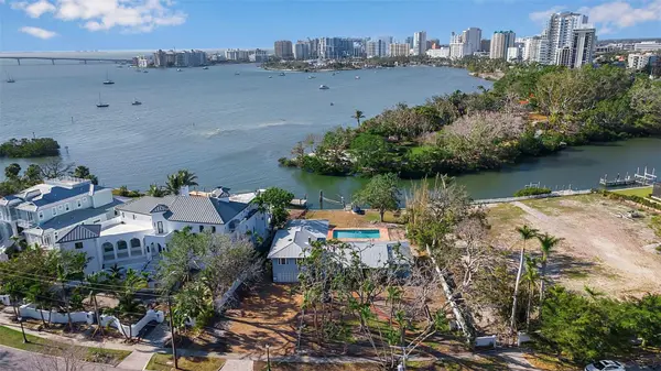 1479 BAY POINT DR, Sarasota, FL 34236