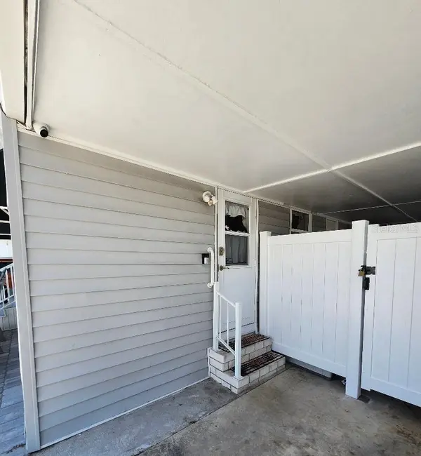 6616 MASSACHUSETTS ST, Bradenton, FL 34207