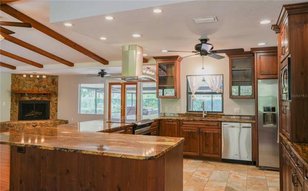 3502 SUNBEAM DR, Sarasota, FL 34240