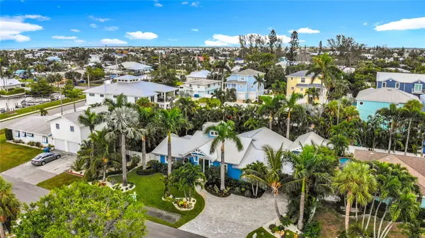 403 75TH ST, Holmes Beach, FL 34217