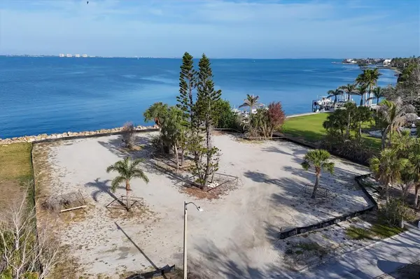 603 INDIAN BEACH LN, Sarasota, FL 34234
