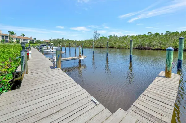 8710 54TH AVE W #8710, Bradenton, FL 34210
