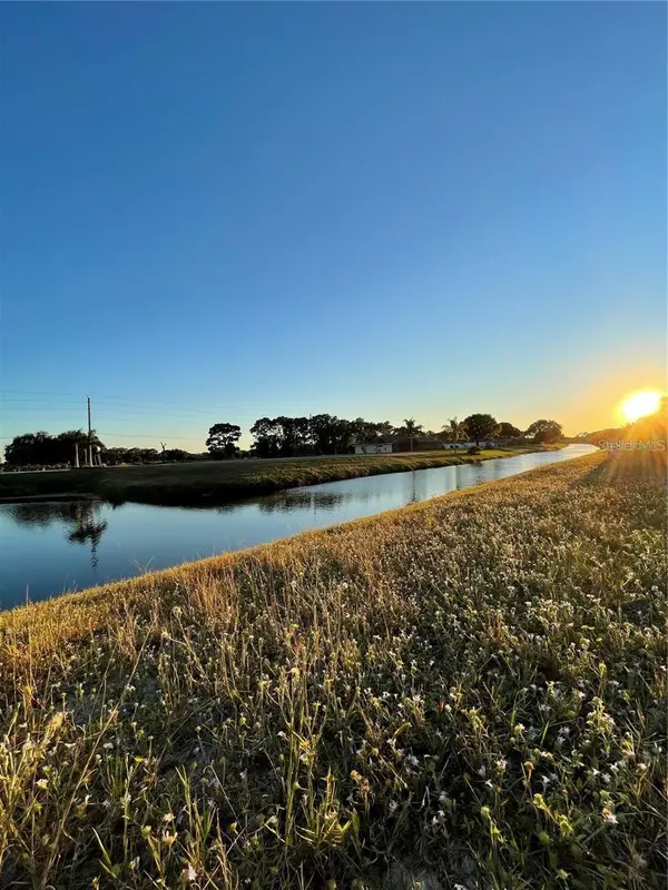 470 & 472 BOUNDARY BLVD, Rotonda West, FL 33947