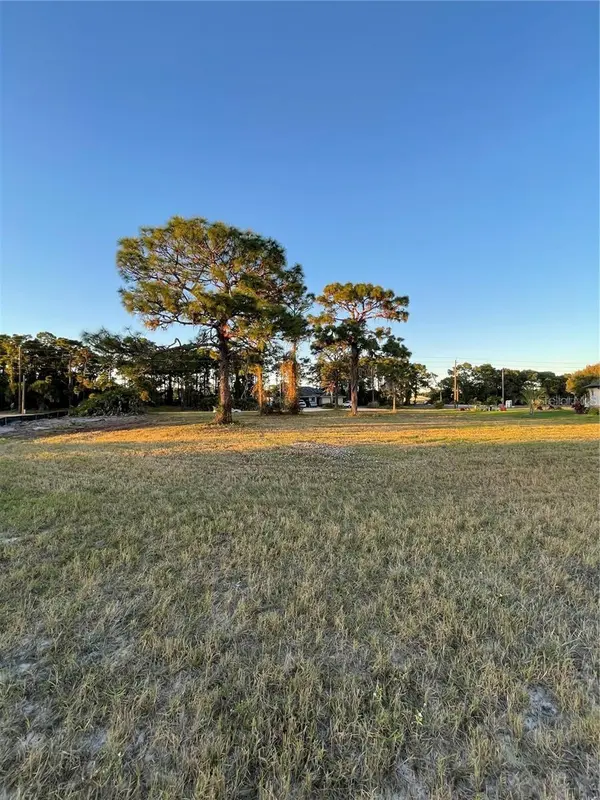 470 & 472 BOUNDARY BLVD, Rotonda West, FL 33947