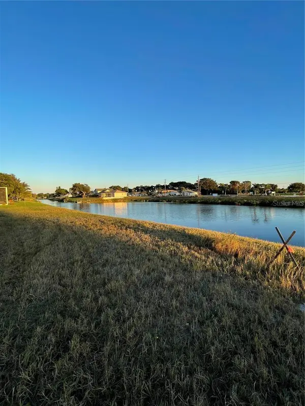 470 & 472 BOUNDARY BLVD, Rotonda West, FL 33947