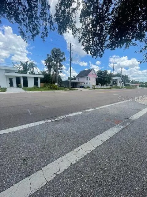 2445 WEBBER ST, Sarasota, FL 34239