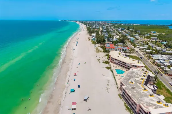 2513 AVENUE B #B, Bradenton Beach, FL 34217