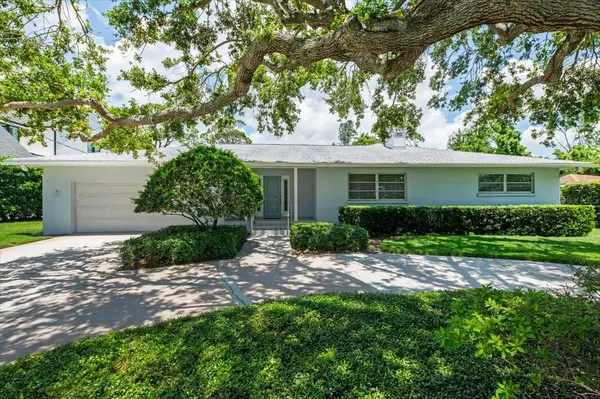 1541 FLOWER DR, Sarasota, FL 34239