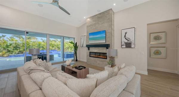 8009 20TH PL W, Bradenton, FL 34209