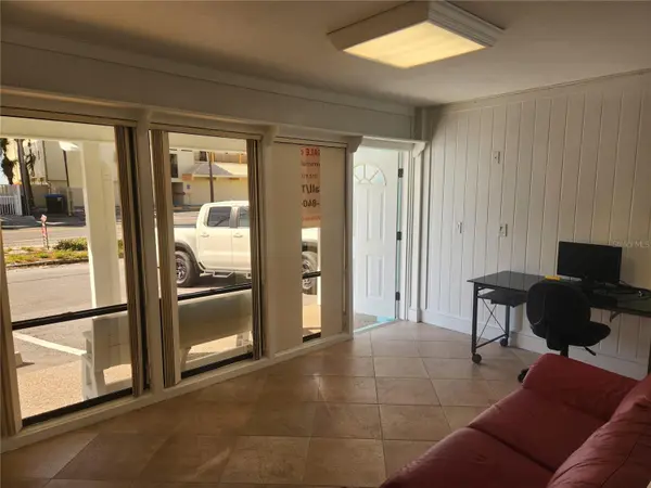 2501 GULF DR N #102, Bradenton Beach, FL 34217
