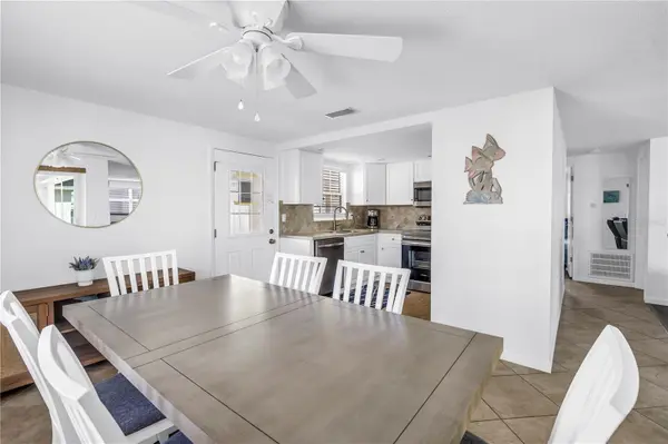 6150 MIDNIGHT PASS RD #V38, Sarasota, FL 34242