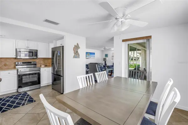 6150 MIDNIGHT PASS RD #V38, Sarasota, FL 34242