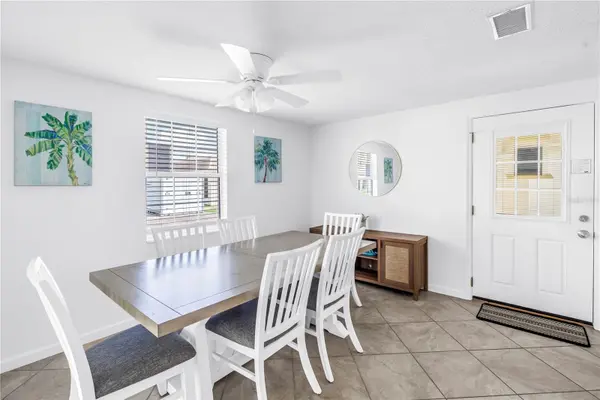 6150 MIDNIGHT PASS RD #V38, Sarasota, FL 34242