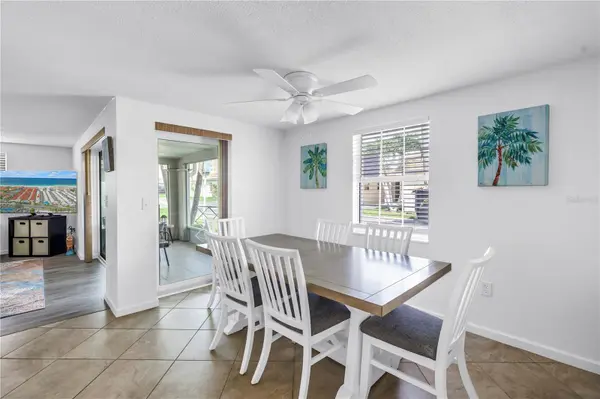 6150 MIDNIGHT PASS RD #V38, Sarasota, FL 34242