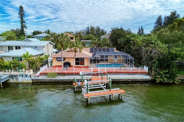 4946 COMMONWEALTH DR, Sarasota, FL 34242