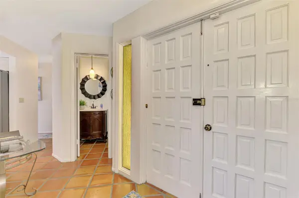 4946 COMMONWEALTH DR, Sarasota, FL 34242