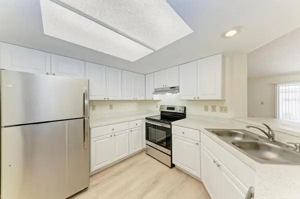 4154 CENTER POINTE CIR #57A, Sarasota, FL 34233