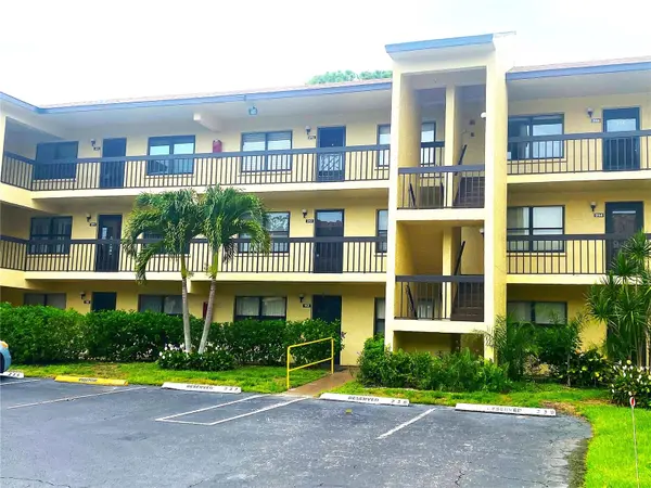 425 30TH AVE W #C211, Bradenton, FL 34205