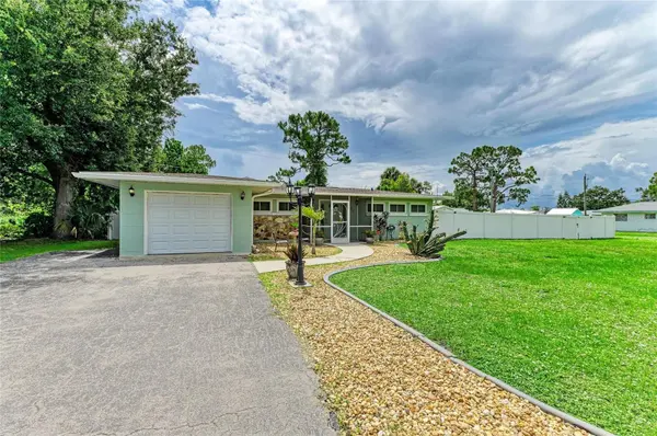 557 READING ST NW, Port Charlotte, FL 33952