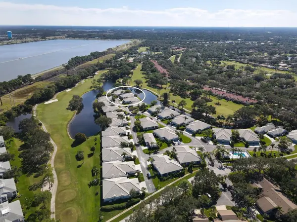 5662 LONG COMMON CIR #8, Sarasota, FL 34235