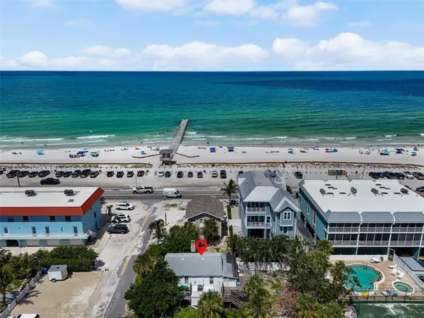 104 10TH ST S, Bradenton Beach, FL 34217