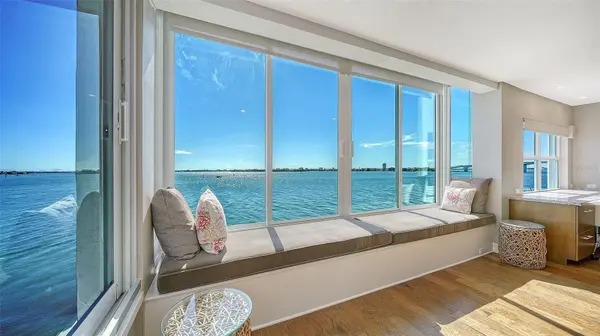 400 GOLDEN GATE PT #31, Sarasota, FL 34236