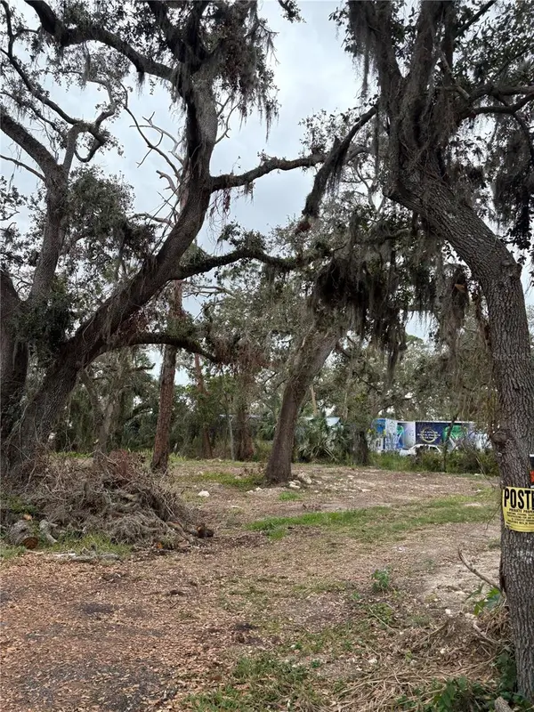 1622 51ST AVE E, Bradenton, FL 34203