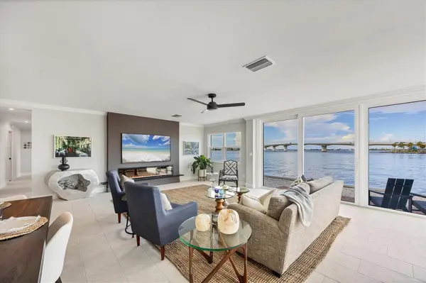 226 GOLDEN GATE PT #12, Sarasota, FL 34236