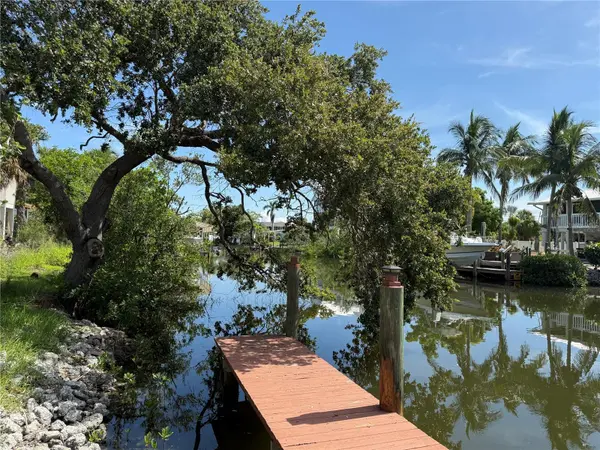 124 BURNS RD, Terra Ceia, FL 34250