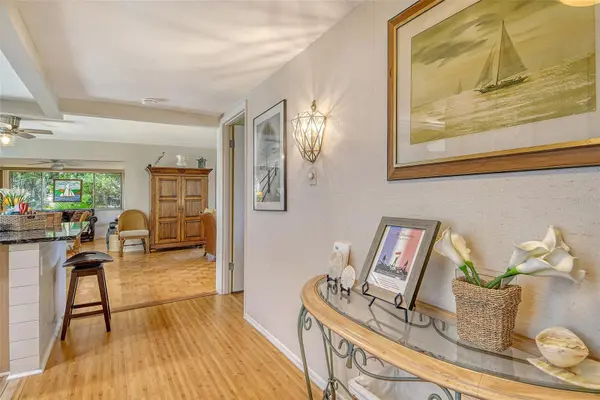 2308 WATERBLUFF PL #V304, Sarasota, FL 34231