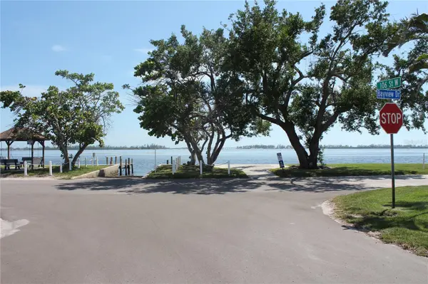 10315 CORTEZ RD W #1/2 BV, Bradenton, FL 34210