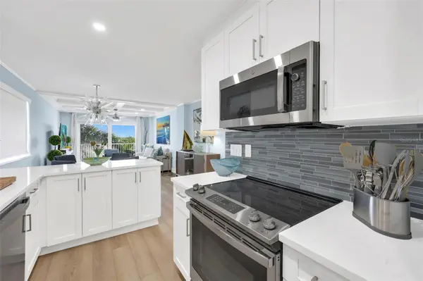 1300 GULF SHORE BLVD N #700, Naples, FL 34102