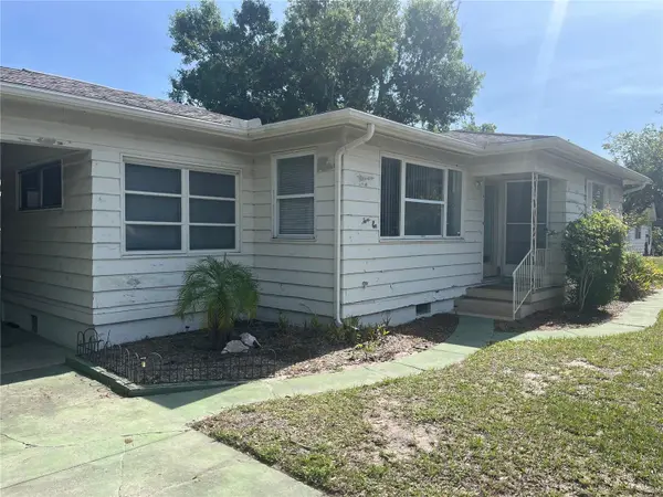 2415 PELICAN DR, Sarasota, FL 34237
