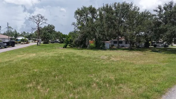 513 PINE RD, Nokomis, FL 34275