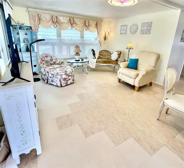 132 S PARK DR #132, Venice, FL 34285