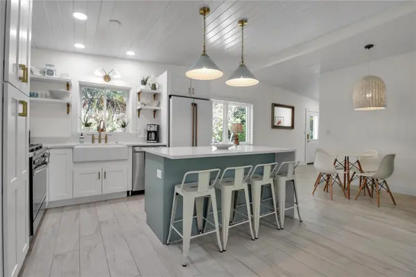 6979 LONGBOAT DR S, Longboat Key, FL 34228