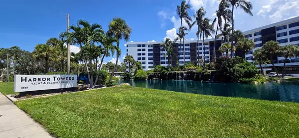5855 MIDNIGHT PASS RD #314, Sarasota, FL 34242