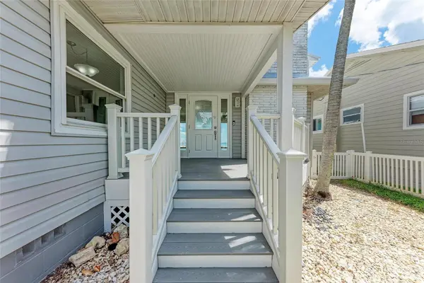 893 N SHORE DR, Anna Maria, FL 34216