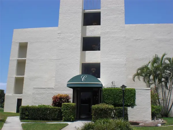 4119 61ST AVENUE TER W #303, Bradenton, FL 34210