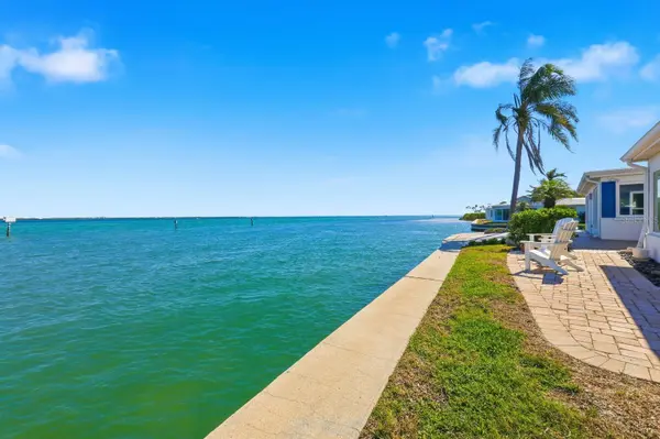 957 SPANISH DR N, Longboat Key, FL 34228