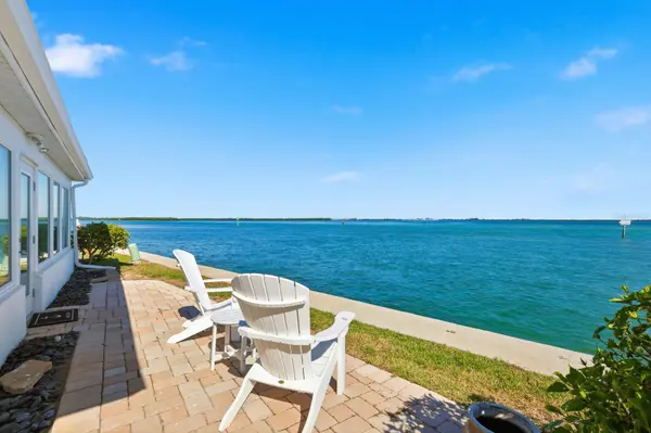 957 SPANISH DR N, Longboat Key, FL 34228