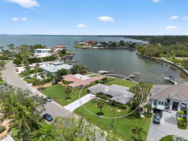 377 S SHORE DR, Sarasota, FL 34234