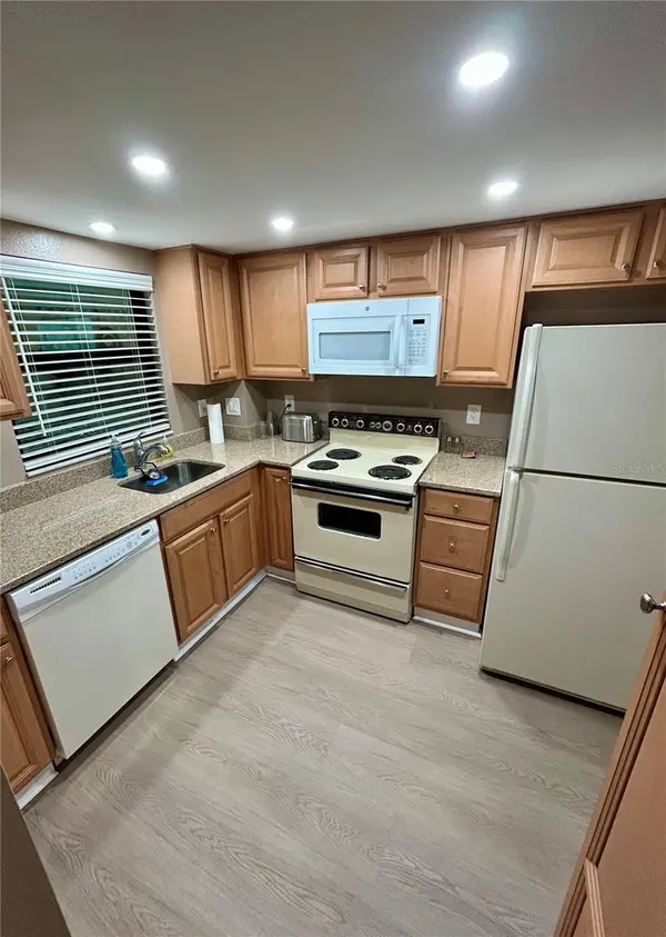 1001 BENJAMIN FRANKLIN DR #108, Sarasota, FL 34236
