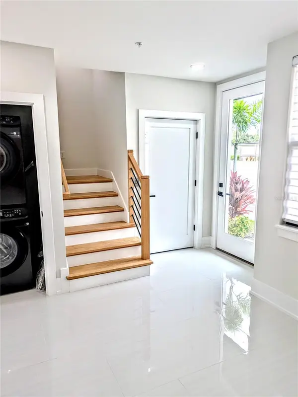 2194 FRUITVILLE RD, Sarasota, FL 34237